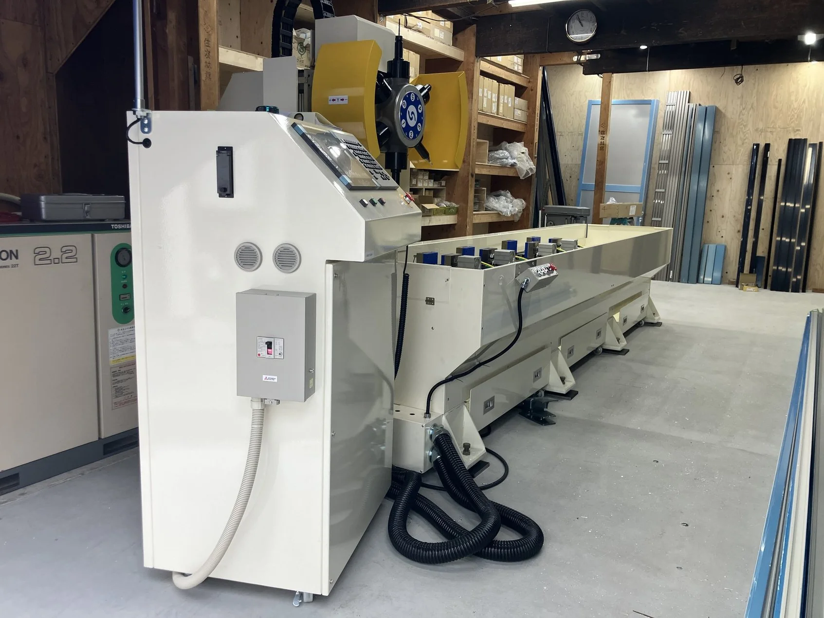 自社工場のNC加工機