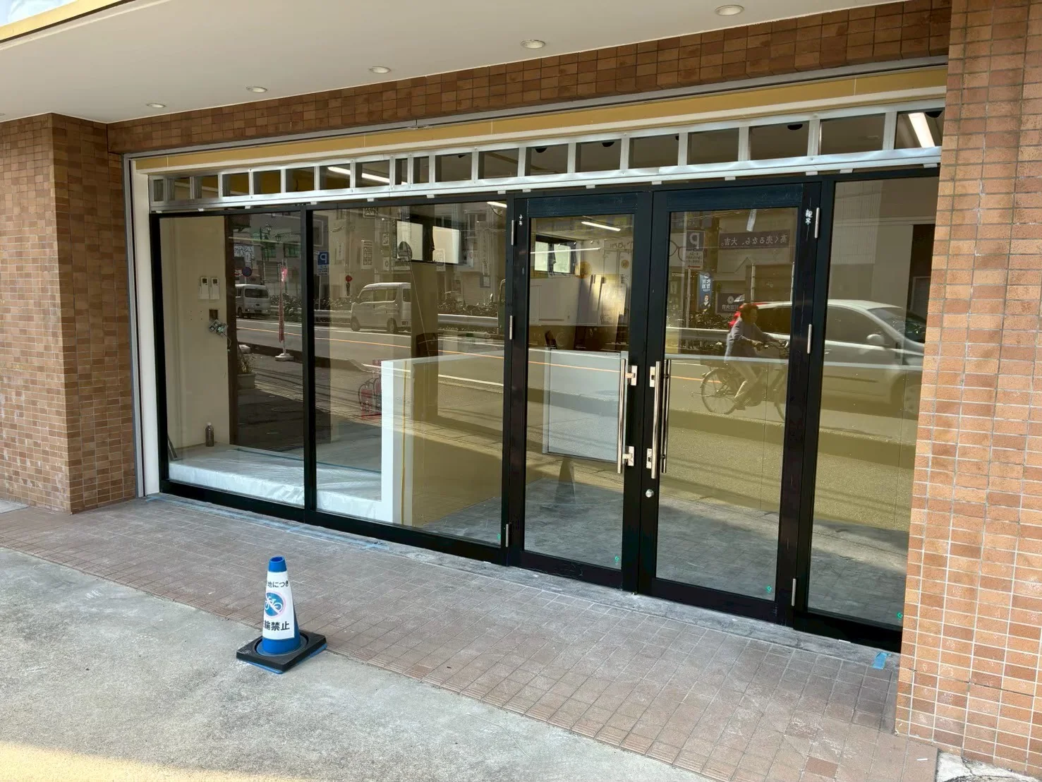 店舗用アルミフロント施工例
